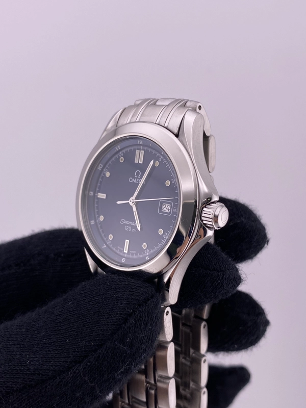 Omega Seamaster Blue Dial on Stainless Steel Bracelet Ref. 2511.81 view 3