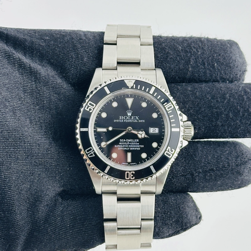 Rolex Sea-Dweller Black Dial on Oyster Bracelet Ref. 16600 2000 view 3