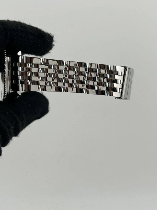 Breitling Navitimer Automatic White Mop Dial on Stainless Steel Bracelet Ref. A17395211A1A1 Complete view 5