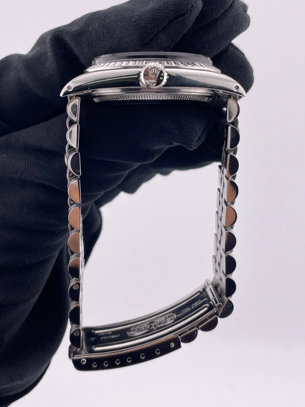 Rolex Datejust Silver Stick Dial on Jubilee Ref. 1603 1975 view 6