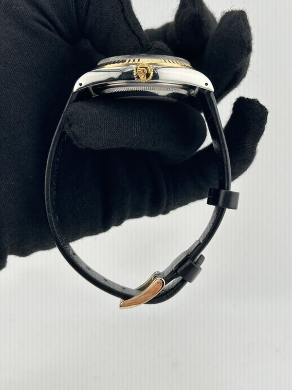 Rolex Datejust 36 Champagne Stick Dial on Generic Black Leather Strap Ref. 16233 1994 view 6