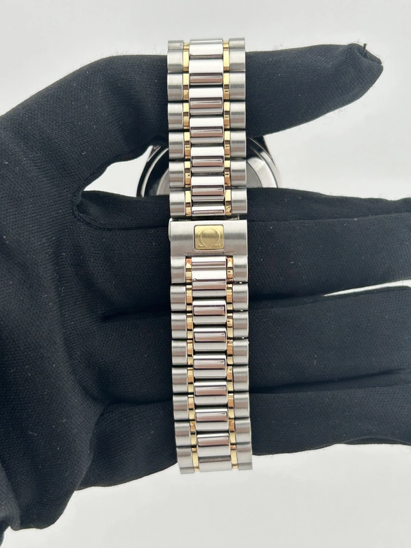 Omega Speedmaster Classic Gold Roman Numerals Dial on 2 Tone Yellow Gold / Stainless Steel Bracelet Ref. 3300.10 view 4
