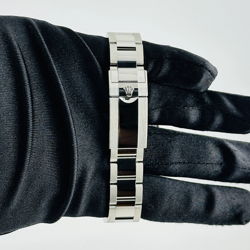 Rolex GMT-Master II BruceWayne Black Dial on Oyster Bracelet Ref. 126710GRNR Card 2026 view 5