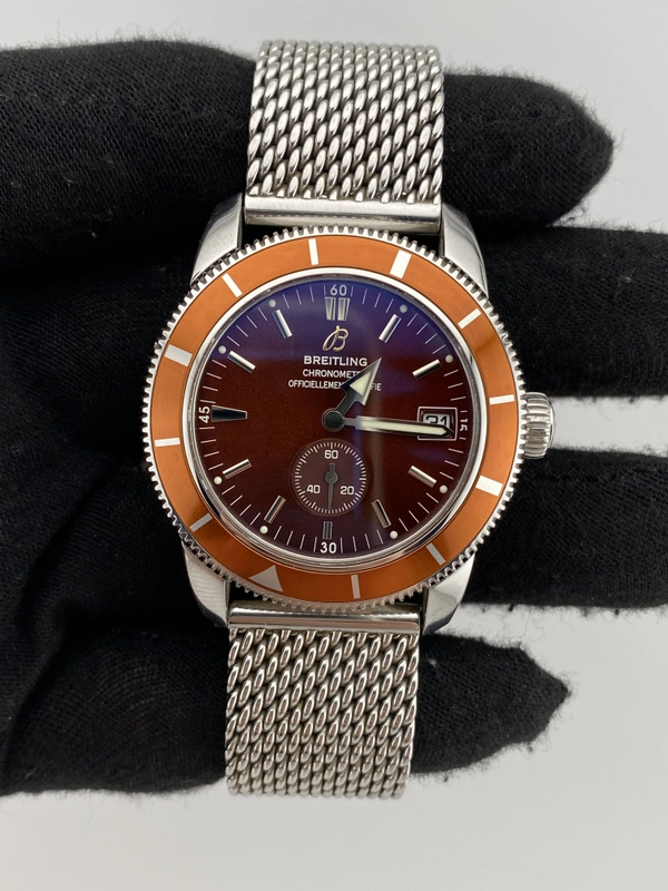 Breitling Superocean Heritage Brown Dial on Stainless Steel Bracelet Ref. A37320/A372Q430CA Complete 2011 view 2