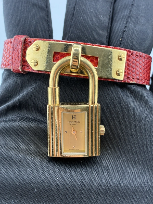 Hermes Kelly Gold Dial on Leather Ref. KE1.201 Papers Open Date view 2