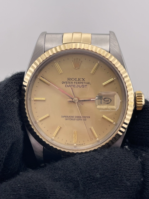 Rolex Datejust Champagne Stick Dial on Jubilee Ref. 16013 1987 view 3