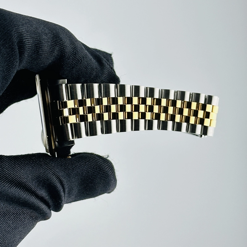 Rolex Datejust Champagne Stick Dial on D Link Jubilee Bracelet Ref. 16233 Papers 1996 view 5