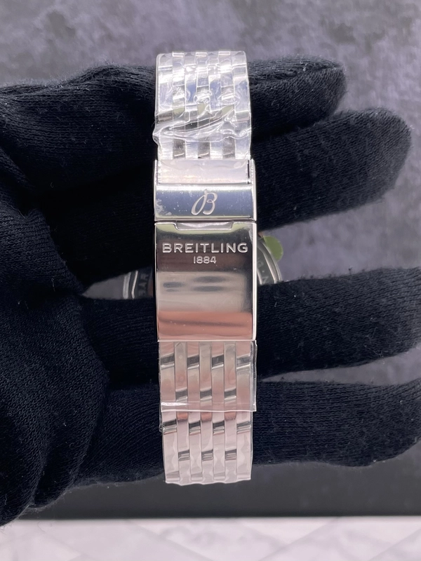 Breitling Navitimer Automatic Mop Dial on Bracelet Ref. A17395211A1A1 Card 2026 view 4