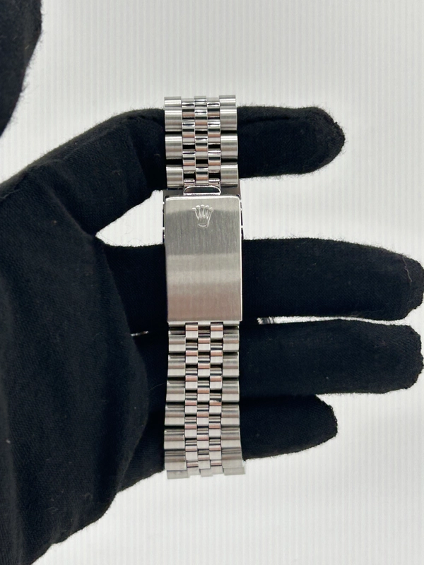 Rolex Datejust 36 Silver Stick Dial on Jubilee D Link Bracelet Ref. 16030 1986 view 4