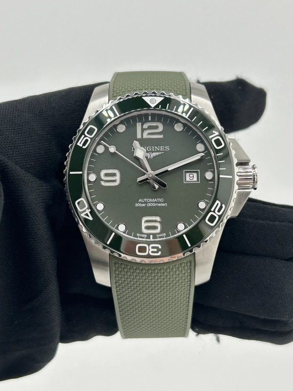 Longines Hydroconquest Green Dial on Rubber Band Ref. L3.782.4/4.06.9 Complete 2026 view 2