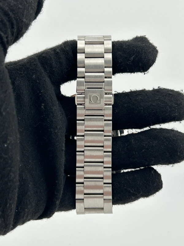 Omega Seamaster Beijing 2008 Black Dial on Stainless Steel Bracelet Ref. 221.20.42.40.01.001 Complete 2008 view 4