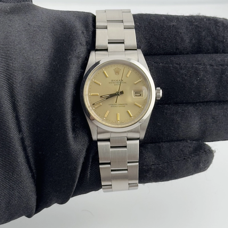 Rolex Oyster Perpetual Date Champagne Dial on Oyster Bracelet Ref. 15000 Papers 1988 view 2