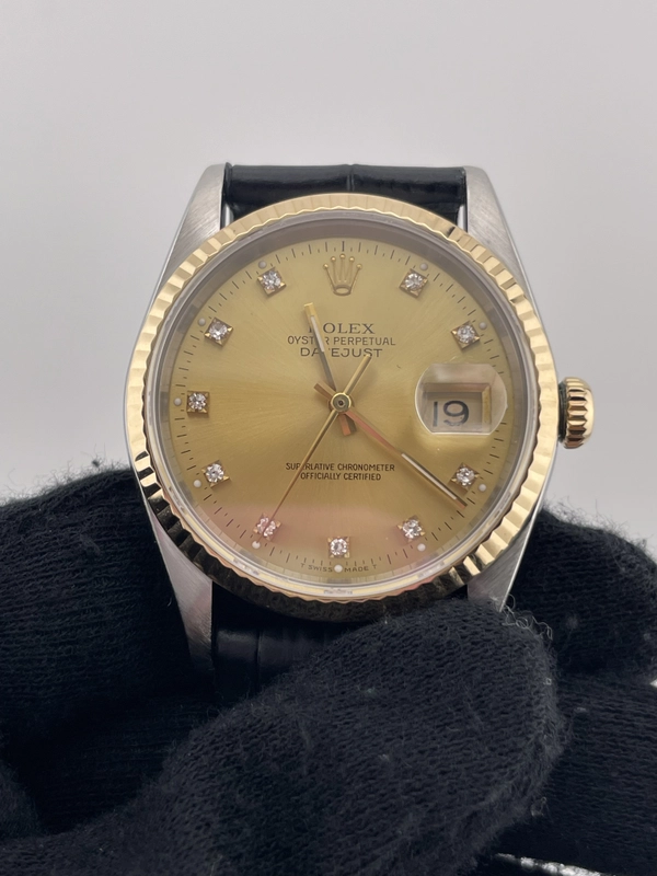 Rolex Datejust 36 Champagne Diamond Dial on Generic Leather Strap Ref. 16233 1991 view 2