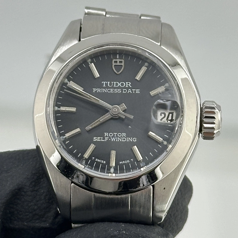 Tudor Princess Oysterdate Grey Dial on Oyster Folded Bracelet Ref. 92300 view 2