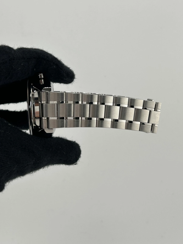 Tag Heuer Carrera Calibre 16 Black Dial on Stainless Steel Bracelet Ref. CV201E.BA0794 Complete 2013 view 5
