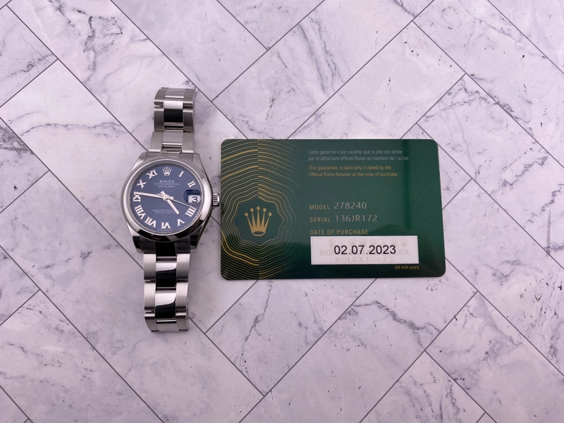 Rolex Datejust 31 Blue Roman Dial on Oyster Ref. 278240 Card 2023 view 7