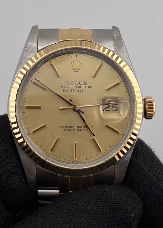Rolex Datejust Champagne Stick Dial on Jubilee Ref. 16013 1985 view 3