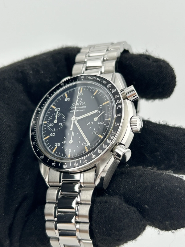 Omega Speedmaster Reduced Black Dial on Stainless Steel Bracelet Ref. 3510.50.00 view 3