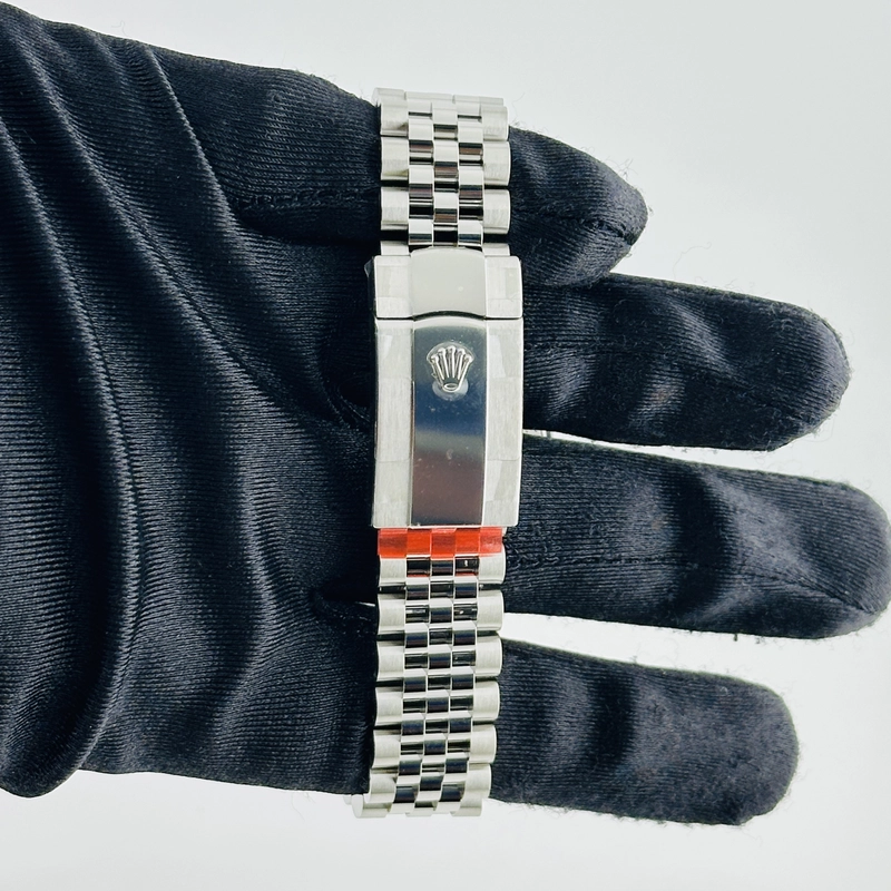 Rolex Datejust Dark Rhodium Index Dial on D Link Jubilee Bracelet Ref. 126334 Complete 2026 view 4