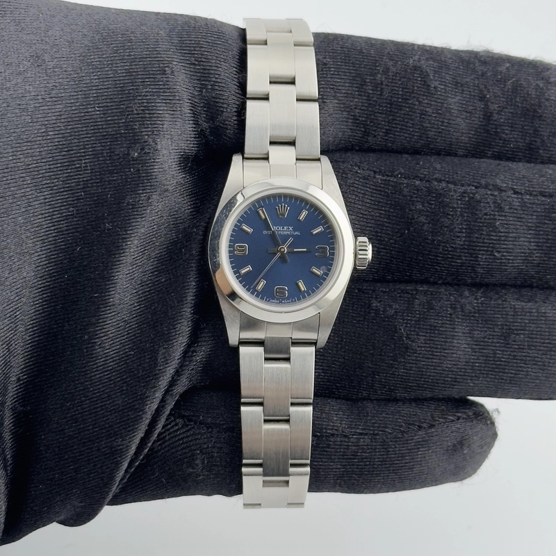 Rolex Oyster perpetual Blue Dial on Oyster Ref. 67180 Papers 1997 view 2