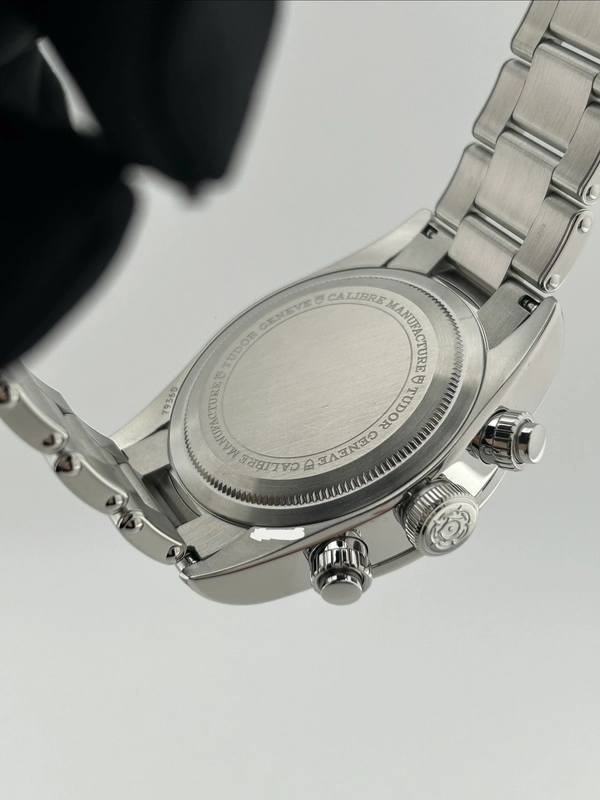 Tudor Black Bay Chrono Opaline Dial on Stainless Steel Bracelet Ref. 79360N Complete 2022 view 7