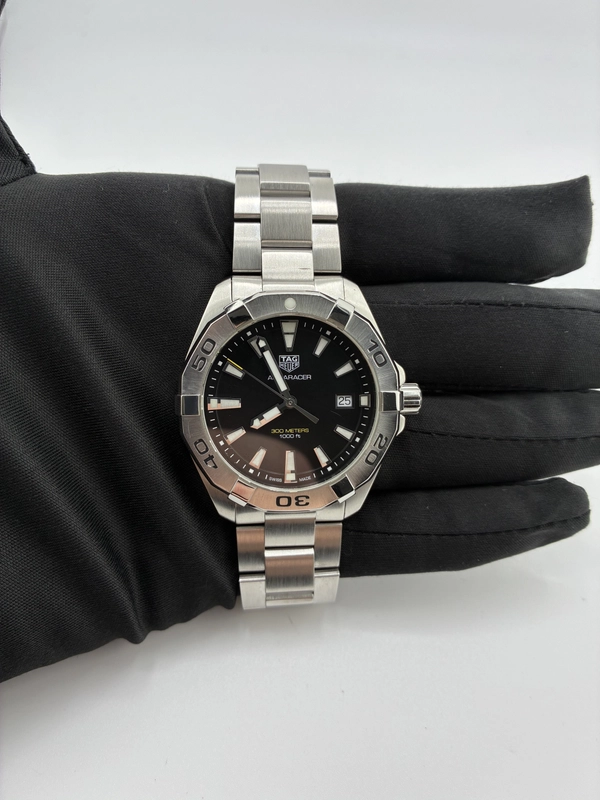 Tag Heuer Aquaracer 300m Black Dial on Silver Ref. WBD1110.BA0928 view 3