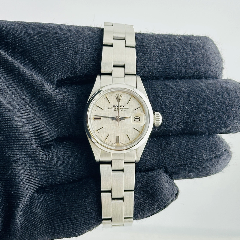 Rolex Oyster Perpetual Date Silver Linen Stick Sigma Dial on Oyster Bracelet Ref. 6916 1973