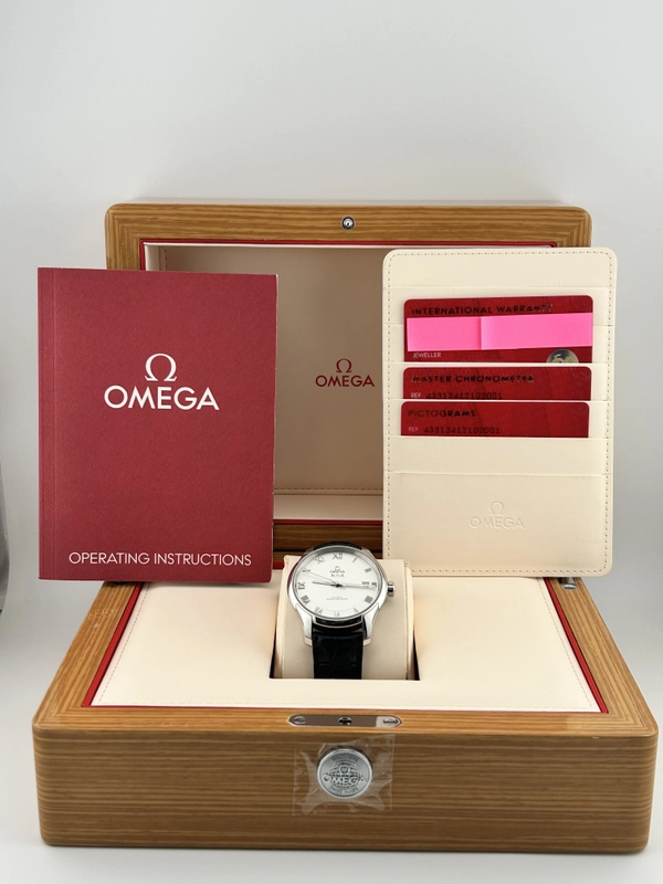 Omega De Ville Silver Roman Dial on Leather Ref. 433.13.41.21.02.001 Complete Open Date view 7