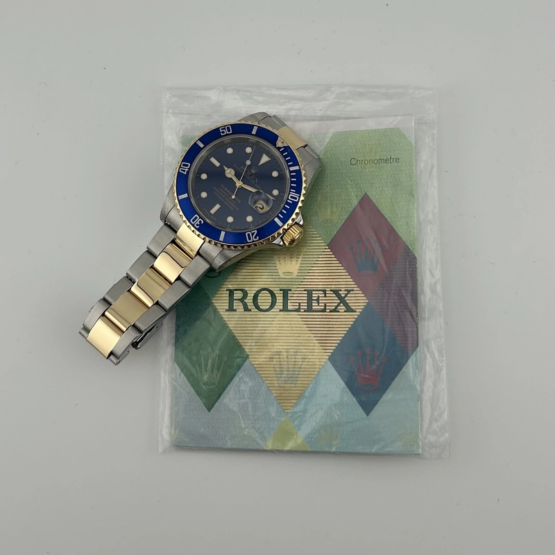 Rolex Submariner Blue Dial on Oyster Ref. 16613 Papers 2001 view 7