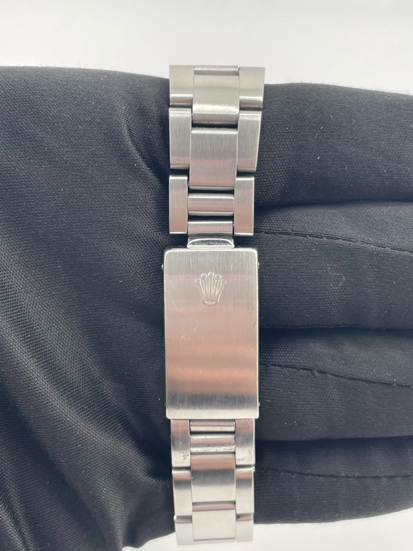 Rolex Oyster Perpetual Date Silver Stick Dial on Oyster Bracelet Ref. 15000 1981 view 4
