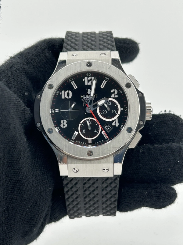 Hublot Big Bang Black Dial on Black Rubber Strap Ref. 301.SX.130.RX Card 2016 view 2