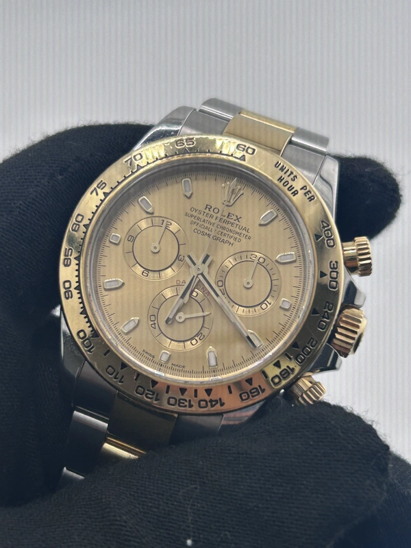 Rolex Daytona Champagne Index Dial on Oyster Ref. 116503 Card 2021 view 3