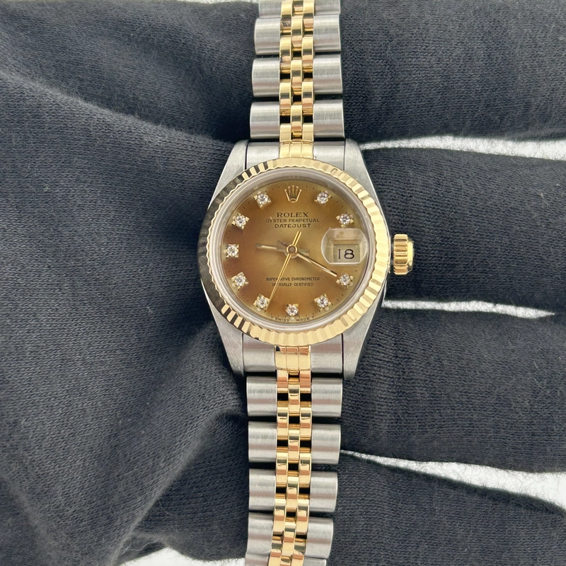Rolex Datejust Lady Champagne Diamond Dial on D Link Jubilee Bracelet Ref. 69173 view 2