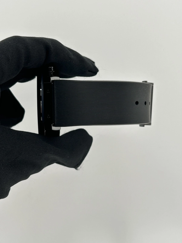 Hublot Classic Fusion Blue Dial on Black Rubber Band Ref. 521.CM.7170.LR Service Papers 2019 view 5