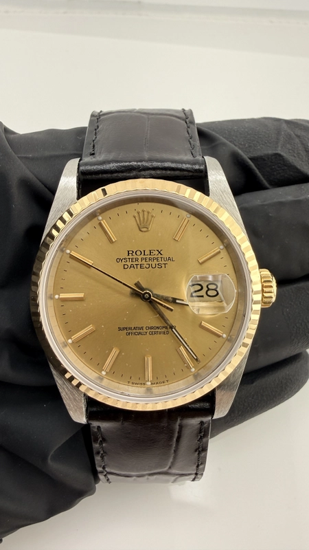 Rolex Datejust 36 Champagne Stick Dial on Generic Leather Strap Ref. 16233 1988