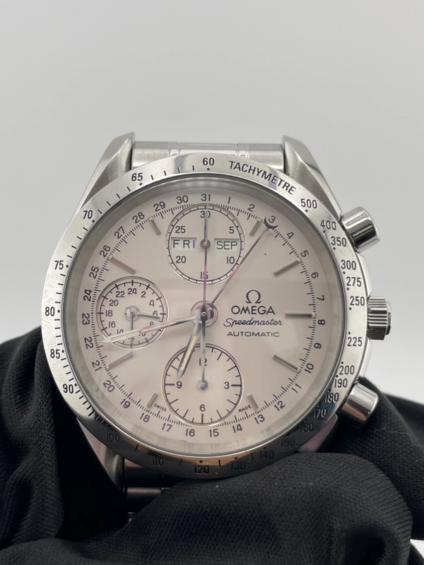 Omega Speedmaster Day Date White Dial on Stainless Steel Bracelet Ref. 3521.30 Complete 1995 view 3