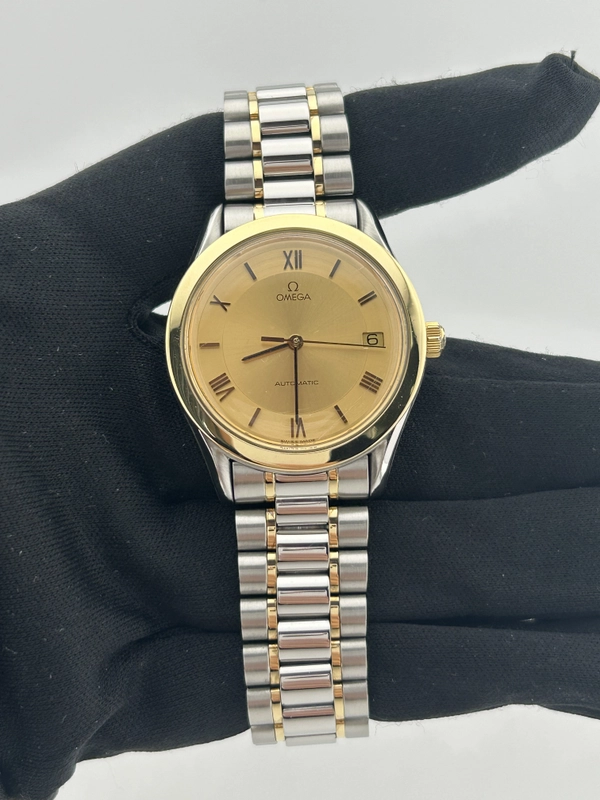 Omega Speedmaster Classic Gold Roman Numerals Dial on 2 Tone Yellow Gold / Stainless Steel Bracelet Ref. 3300.10 view 2