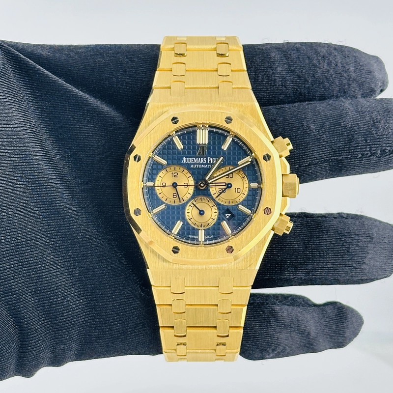 Audemars Piguet Royal Oak Selfwinding Chronograph Blue Dial on Yellow Gold Ref. 26331BA.OO.1220BA.01 Card 2020 view 2