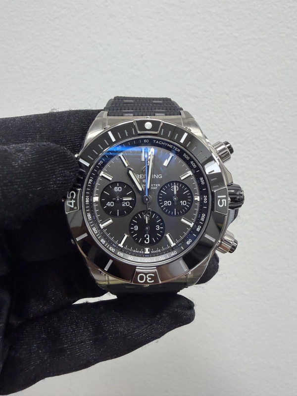Breitling Super Chronomat B01 Anthracite Dial on Rubber Strap Ref. EB0136251M1S1 Card 2026 view 2