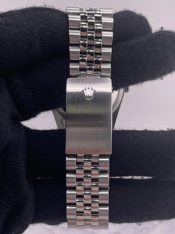 Rolex Datejust Silver Stick Dial on Jubilee Ref. 16030 1991 view 4