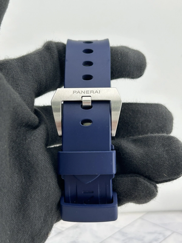 Panerai Panerai Luminor Marina Blue Dial on Leather Strap Ref. PAM01313 Card 2021 view 4
