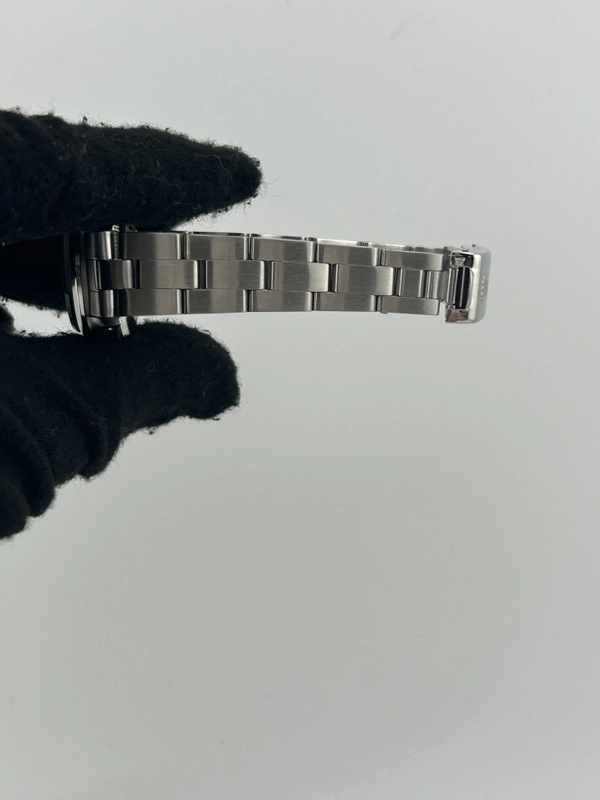 Rolex Oyster Perpetual Silver Index Dial on Oyster Steel Bracelet Ref. 6718 1978 view 5