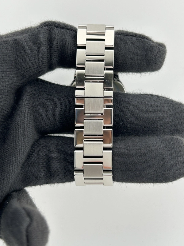 Cartier Ronde Solo Silver Dial on Bracelet Ref. W6701004 Papers 2013 view 4