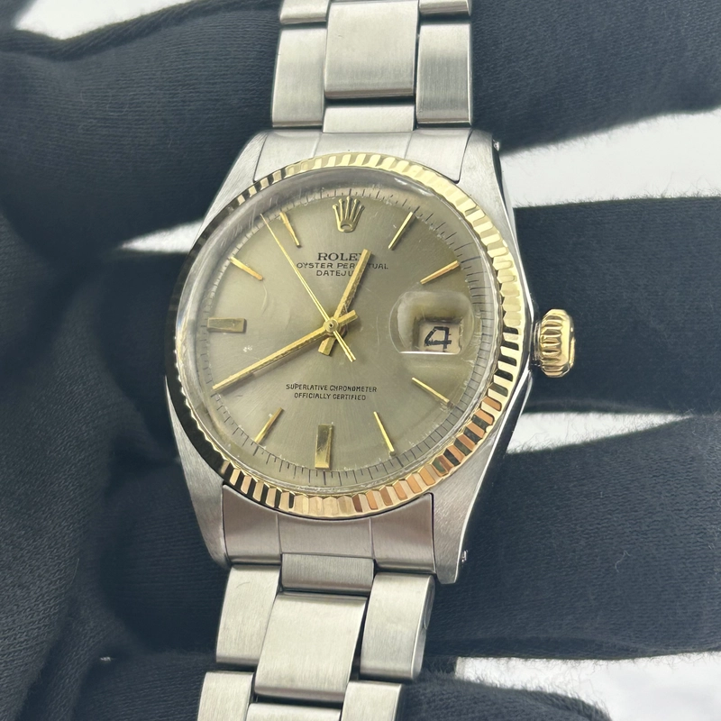 Rolex Datejust Grey Stick Dial on Folded Oyster Ref. 1601 1968 view 2