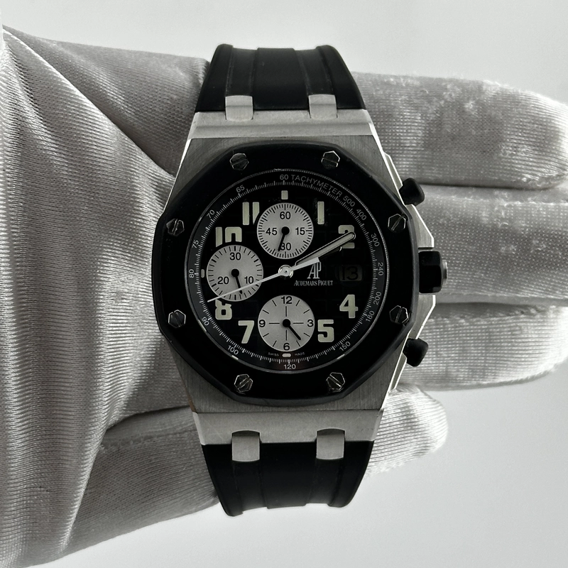 Audemars Piguet Royal Oak Offshore Black Dial on Rubber Strap Ref. 25940SK.OO.D002CA.03 view 2