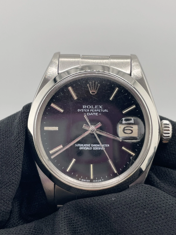 Rolex Oyster Perpetual Date Black Stick Dial on Oyster Steel Bracelet Ref. 1500 1969 view 3