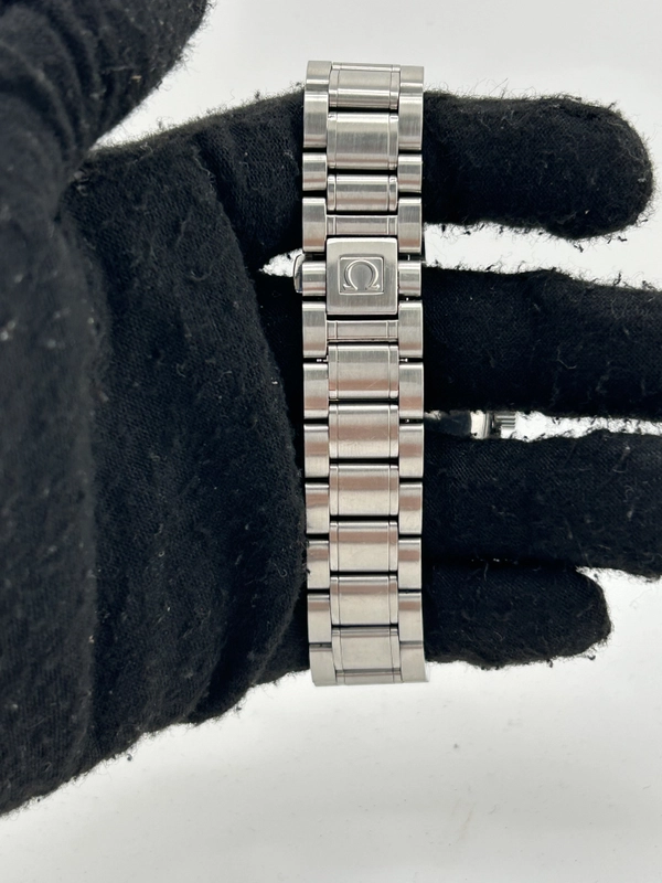 Omega Speedmaster Black Dial on Stainless Steel Bracelet Ref. 3513.50.00 view 4