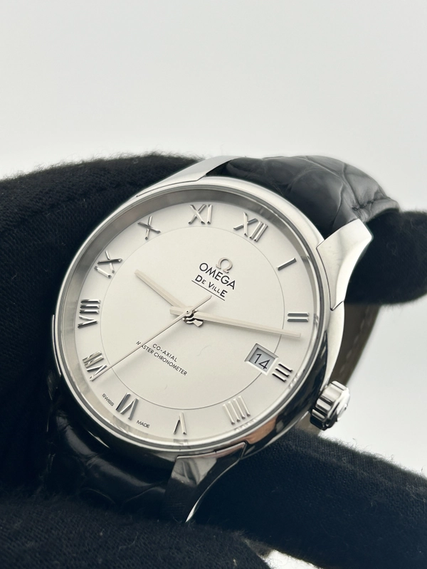 Omega De Ville Silver Roman Dial on Leather Ref. 433.13.41.21.02.001 Complete Open Date view 3
