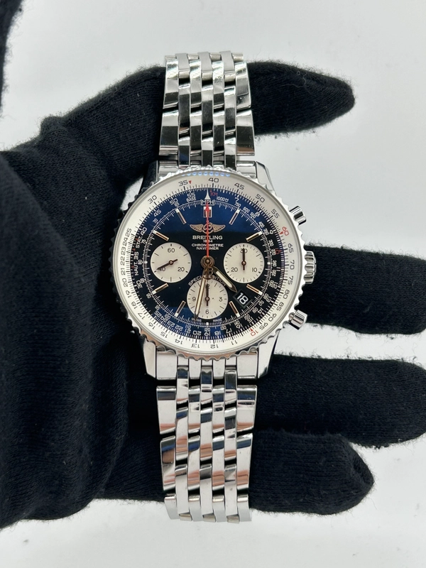 Breitling Navitimer Black Dial Ref. AB0121 Complete 2020 view 2