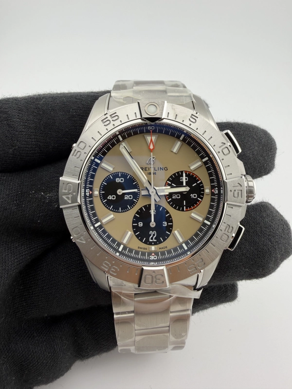 Breitling Avenger B01 Chronograph Beige Dial on Bracelet Ref. AB0147101A1A1 Card 2026 view 4
